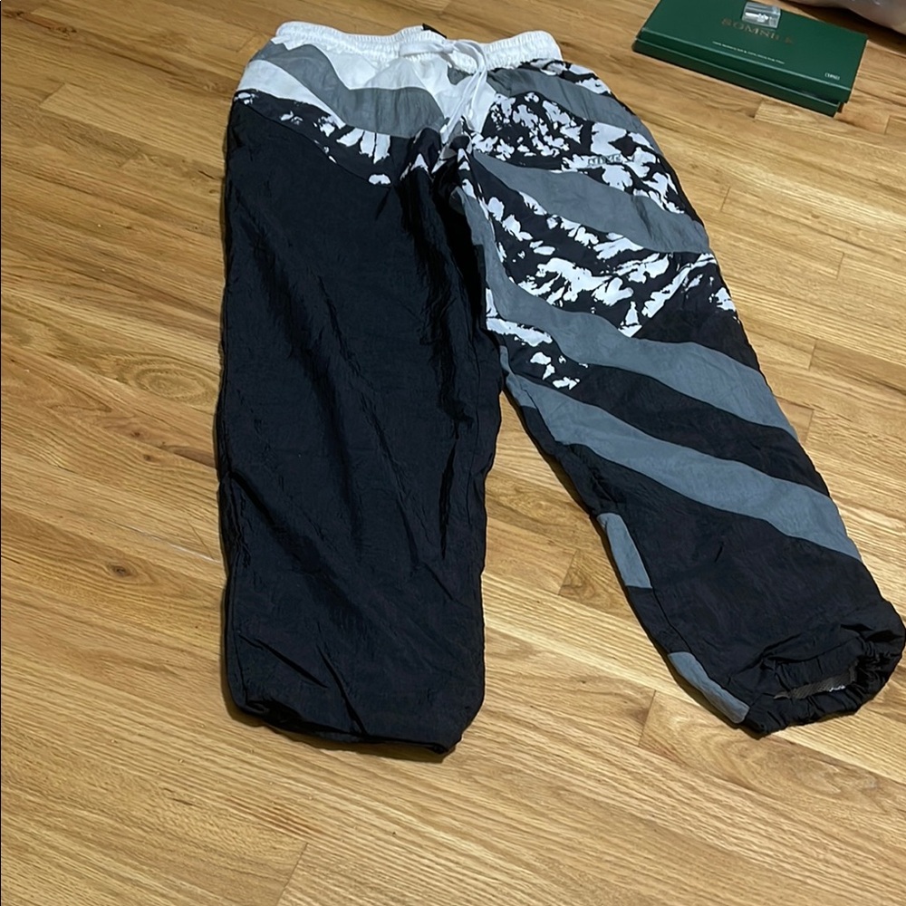 Nike Black and Gray Joggers with Geometric Design - Size M